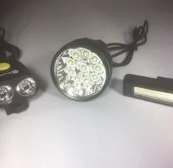 Cykellygter MTB Lygte Sæt MTB 10.000 Mega Sæt - 2 MTB Lygter, Ekstra Batteri Og Baglygte - Cykelstellet